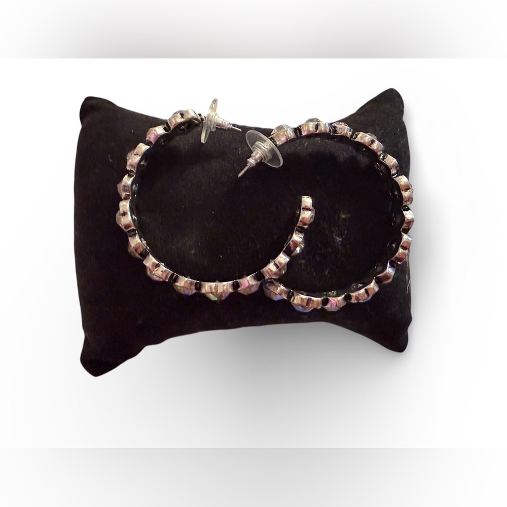 NWT Alice From Dallas, Crystal Heart Hoop Earrings in AB Crystal. - Picture 4 of 6